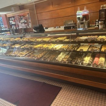 Astoria Pastry Shop - Bakeries Near Me - Royal Oak, Michigan