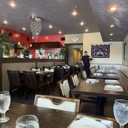 Baylee Cuisine & Bar - Interior