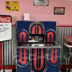 Bobbi's Classic Diner & Motel