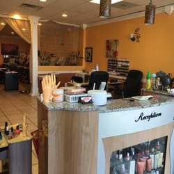 Lily Nails And Spa