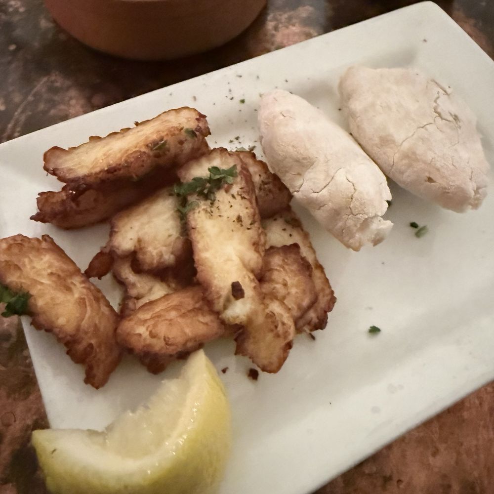 Taxim - Halloumi saganaki - Greek Near Me - Chicago, Illinois