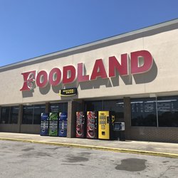 Foodland - Exterior of building from parking lot
