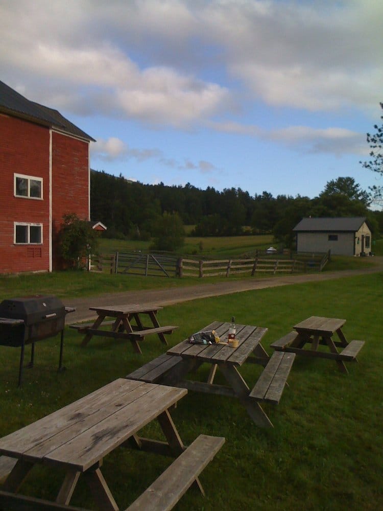 PINESTEAD FARM LODGE 2059 Easton Rd, Franconia, New Hampshire