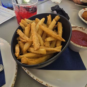 Maple Street Eatery - Fries - Bars Near Me - Livermore, California