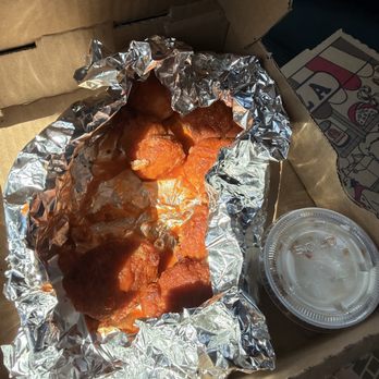 Tinder's Pizza - Buffalo Boneless Chicken Wings - Pizza Near Me - Reseda, California Tinder's Pizza - Buffalo Boneless Chicken Wings - Pizza Near Me - Reseda, California