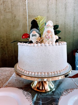 April's Famous Bakes by null