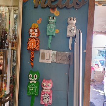 Exchange Factor - Kit Kat Clock collection - Used, Vintage & Consignment Near Me - North Charleston, South Carolina