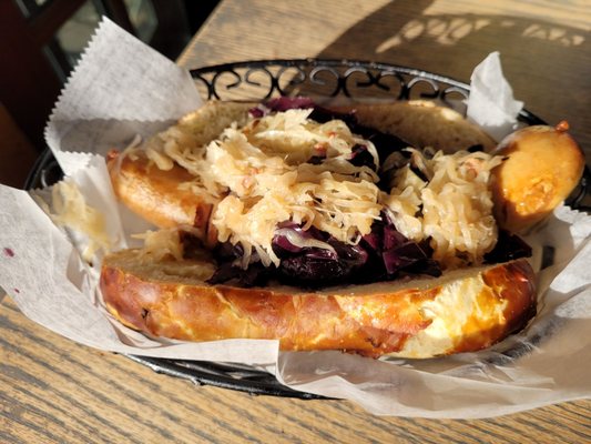 Max Bratwurst und Bier by null