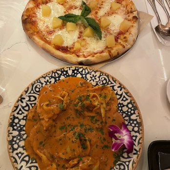 Operacaffe - Margherita Pizza with pineapple added and the Ravioli Del Fattore - Italian Near Me - San Diego, California