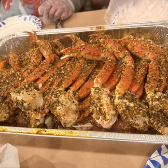 Bubbas Crab House - Family Meal Deluxe - worth it! - Cajun/Creole Near Me - Rowland Heights, California