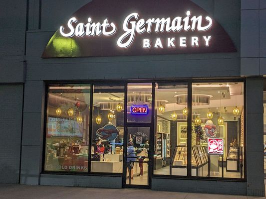 Upper Canada Mall by null