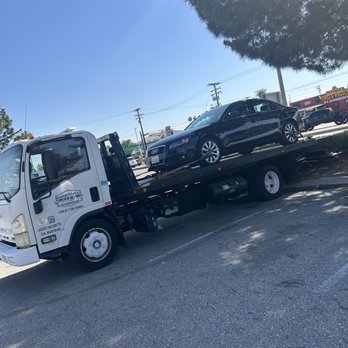 Universal Towing - Towing Near Me - Fontana, California