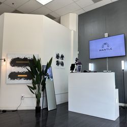Mantle Tattoo - Front desk