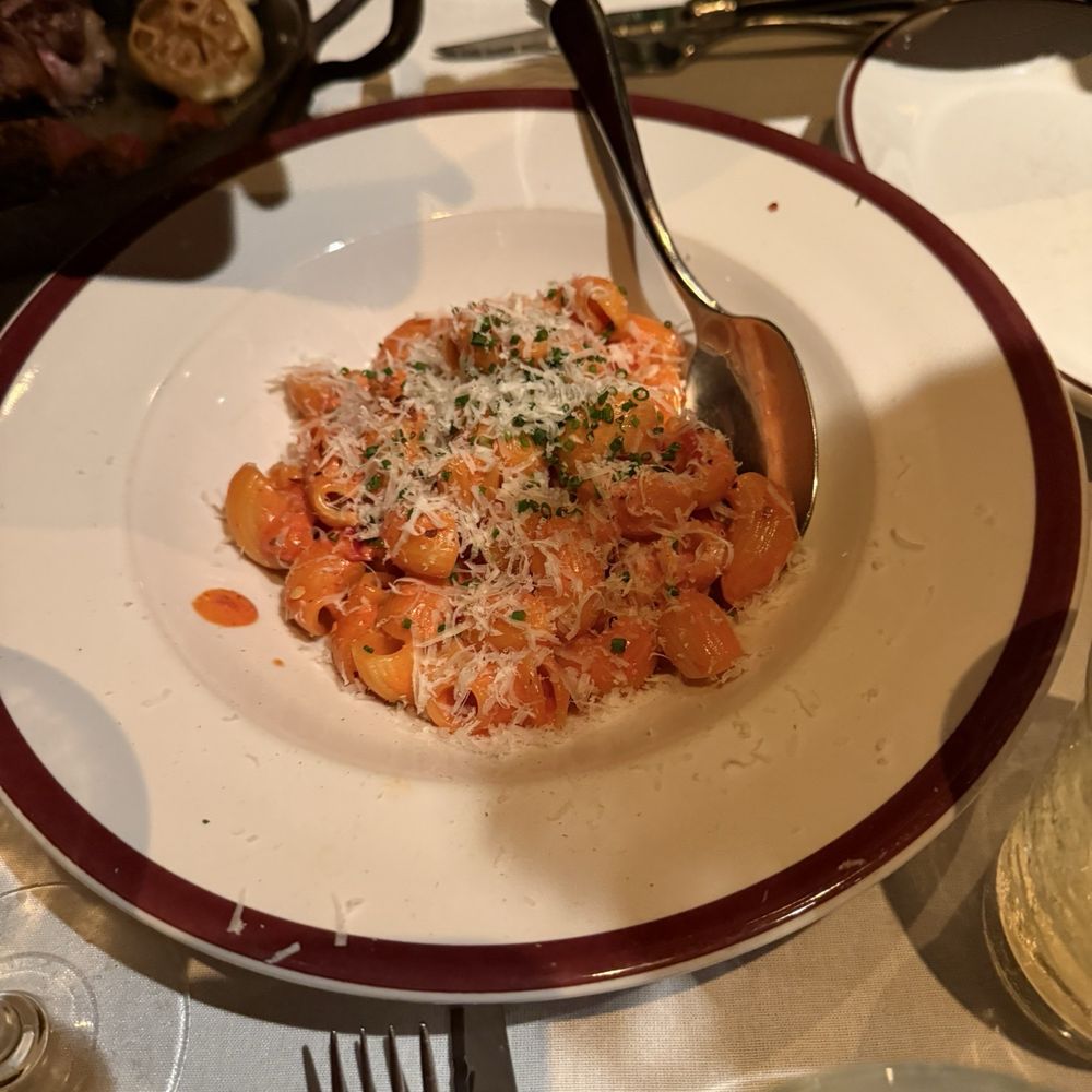 Drake's Hollywood - Steakhouses Near Me - Houston, Texas Drake's Hollywood - Steakhouses Near Me - Houston, Texas