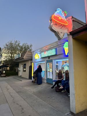 Sliders Bakery and Ice Cream Factory by null