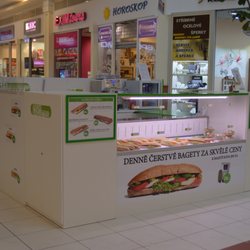 Fresh Baguettes - Fresh baguettes kiosek v OC Plaza Novodvorská