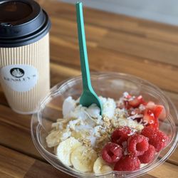 Kensley’s Acai & Cafe - Açaí bowl and latte