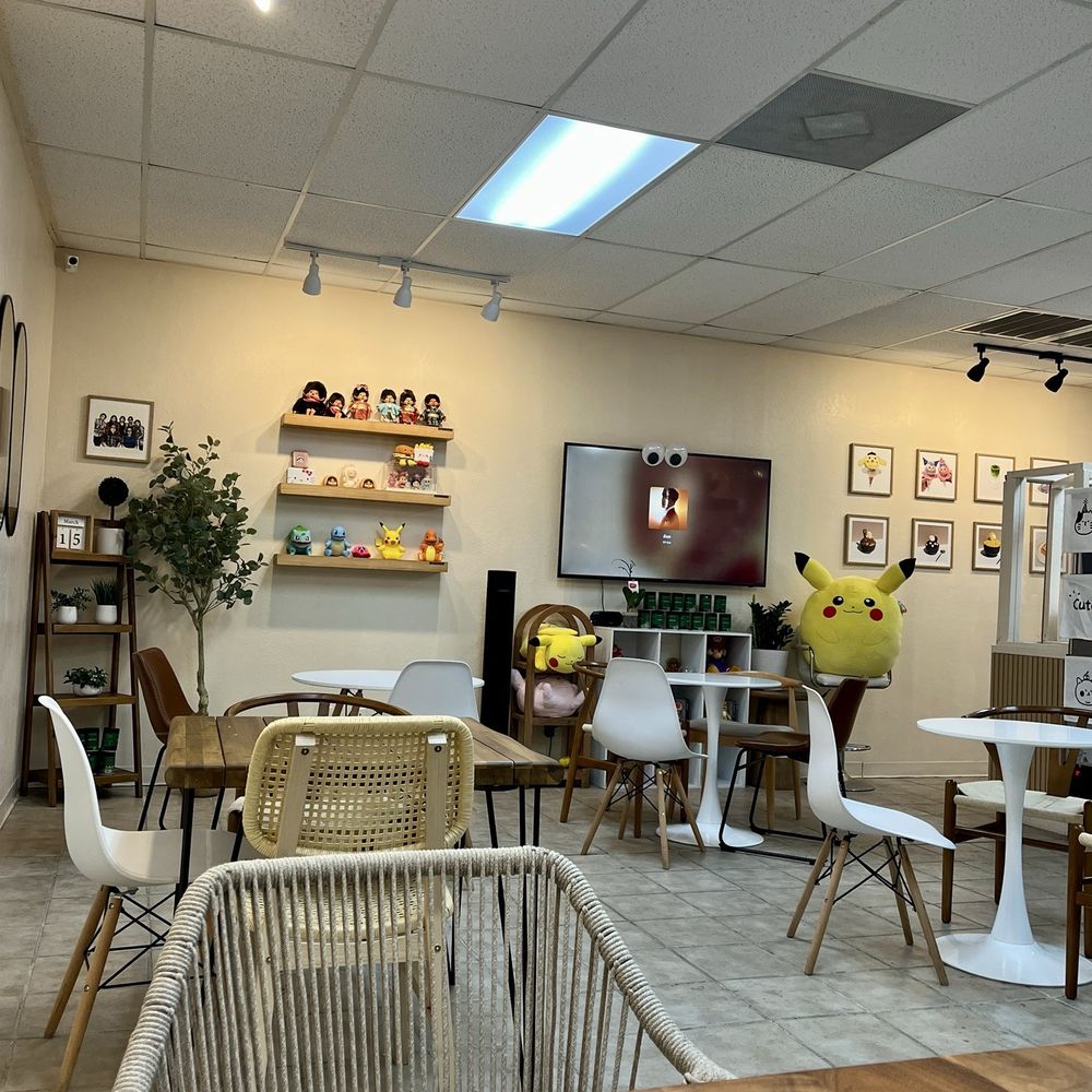 Mamako Cafe - seating area - Desserts Near Me - Corpus Christi, Texas Mamako Cafe - seating area - Desserts Near Me - Corpus Christi, Texas
