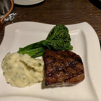 Harbor Lights - Top sirloin, mashed potatoes and broccolini. 10/10 would recommend. - Seafood Near Me - Tacoma, Washington Harbor Lights - Top sirloin, mashed potatoes and broccolini. 10/10 would recommend. - Seafood Near Me - Tacoma, Washington