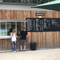 Alla Hopp Anlage - Kiosk with fair price and selections.