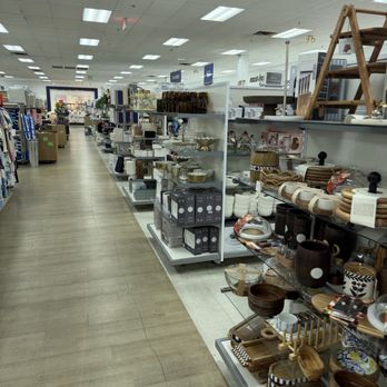 Marshalls - Department Stores Near Me - Stevenson Ranch, California