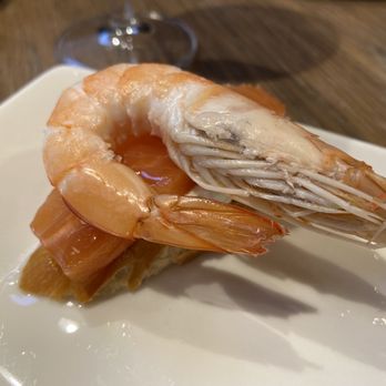 Ciutat Comtal - Montadito de Salmon, Langostino y Queso Crema (Salmon, Prawn and Cream Cheese Montadito) - Tapas Bars Near Me - Barcelona, B