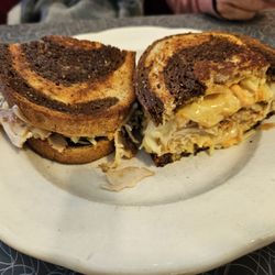 Glen's Dinette - Turkey in the straw
