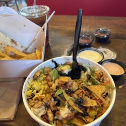 Sabor Latin Street Grill - Huntersville - Sabor ensalada con pollo