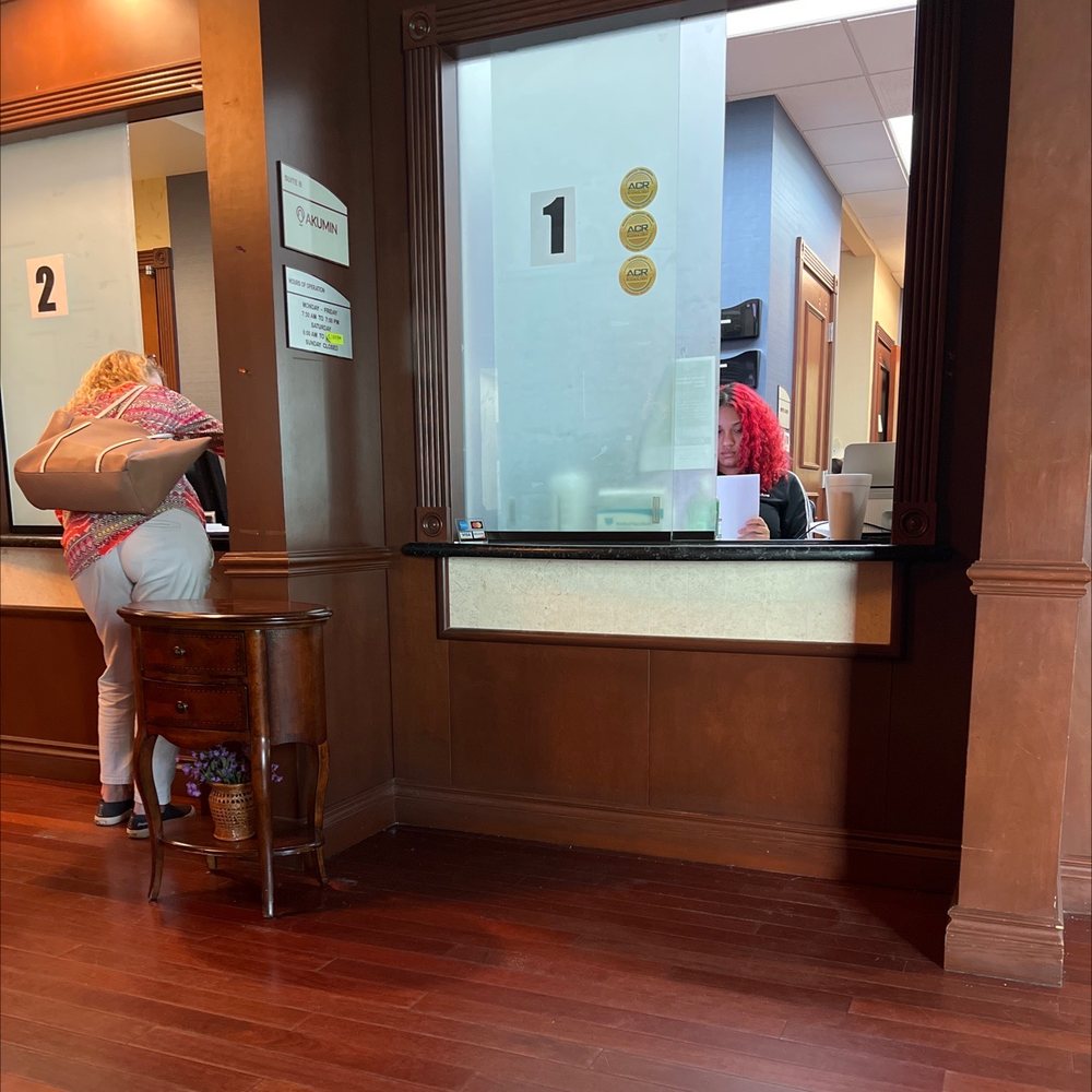 AKUMINHOLLYWOOD Updated May 2024 31 Reviews 3800 Johnson St