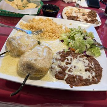 El Nuevo Presidente - Chile rellanos! Best I've ever had! - American Near Me - Visalia, California