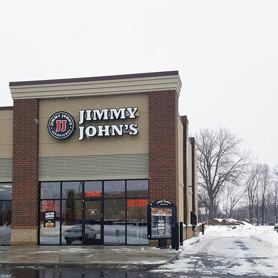 JIMMY JOHN’S Updated October 2024 940 Frontenac Dr, Winona