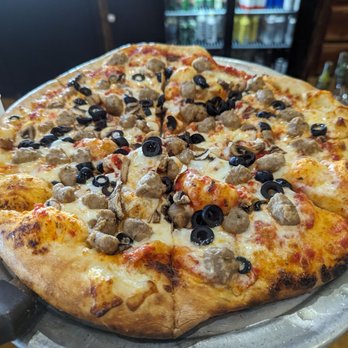 Roadhouse Pizza & Pub - Frontiersman pizza - Pubs Near Me - Walden, Colorado Roadhouse Pizza & Pub - Frontiersman pizza - Pubs Near Me - Walden, Colorado