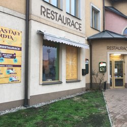 Namastaey India Restaurant - Vstup z hlavní ulice v Berouně u mostu...