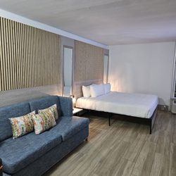 Kompose Hotel - Room