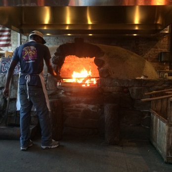 American Flatbread - Excellent pizza. All locally grown ingredients. I had the home made sausage pizza and it was to die for. - Pizza Near Me - Somerville, Massachusetts