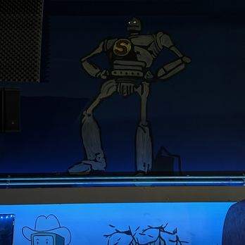 Circuit Breaker Arcade Bar - Bars Near Me - San Angelo, Texas