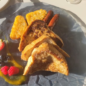 Hideaway Royalton Riviera Cancun - French toast, sausage, hash Browns and fruit - Hotels Near Me - Cancún, ROO Hideaway Royalton Riviera Cancun - French toast, sausage, hash Browns and fruit - Hotels Near Me - Cancún, ROO