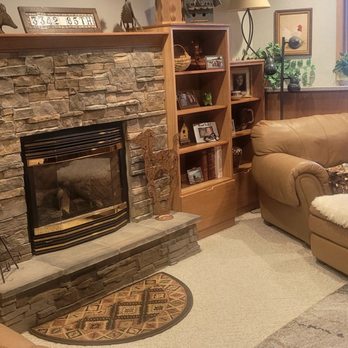 L and M cleaning - Relax in your favorite comfy chair while I clean upstairs - Home Cleaning Near Me - Rochester, Minnesota L and M cleaning - Relax in your favorite comfy chair while I clean upstairs - Home Cleaning Near Me - Rochester, Minnesota