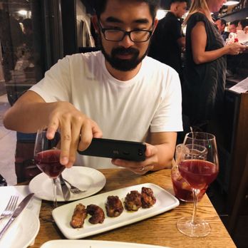 Tapeo - New hubby with some sangria and our delicious ribs and tuna :) so NOMs!! - Tapas Bars Near Me - Barcelona, B