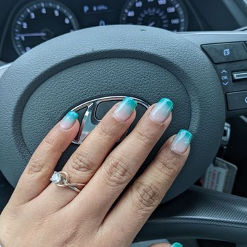 Serenity Nails Spa Salon - Ombre Nail Paint by the very talented Mexy! She was awesome!!! :) :)  Highly highly recommend her and the salon! - Nail Salons Near Me - Ashburn, Virginia