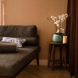Art of Sauna - Relax in our Treatment Lounge before and after your appointment