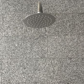 Fiesta Inn - not a fan ... no pressure to get clean - Hotels Near Me - Mérida, YUC