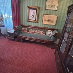 Ford James Dr Historic Home - The parlor