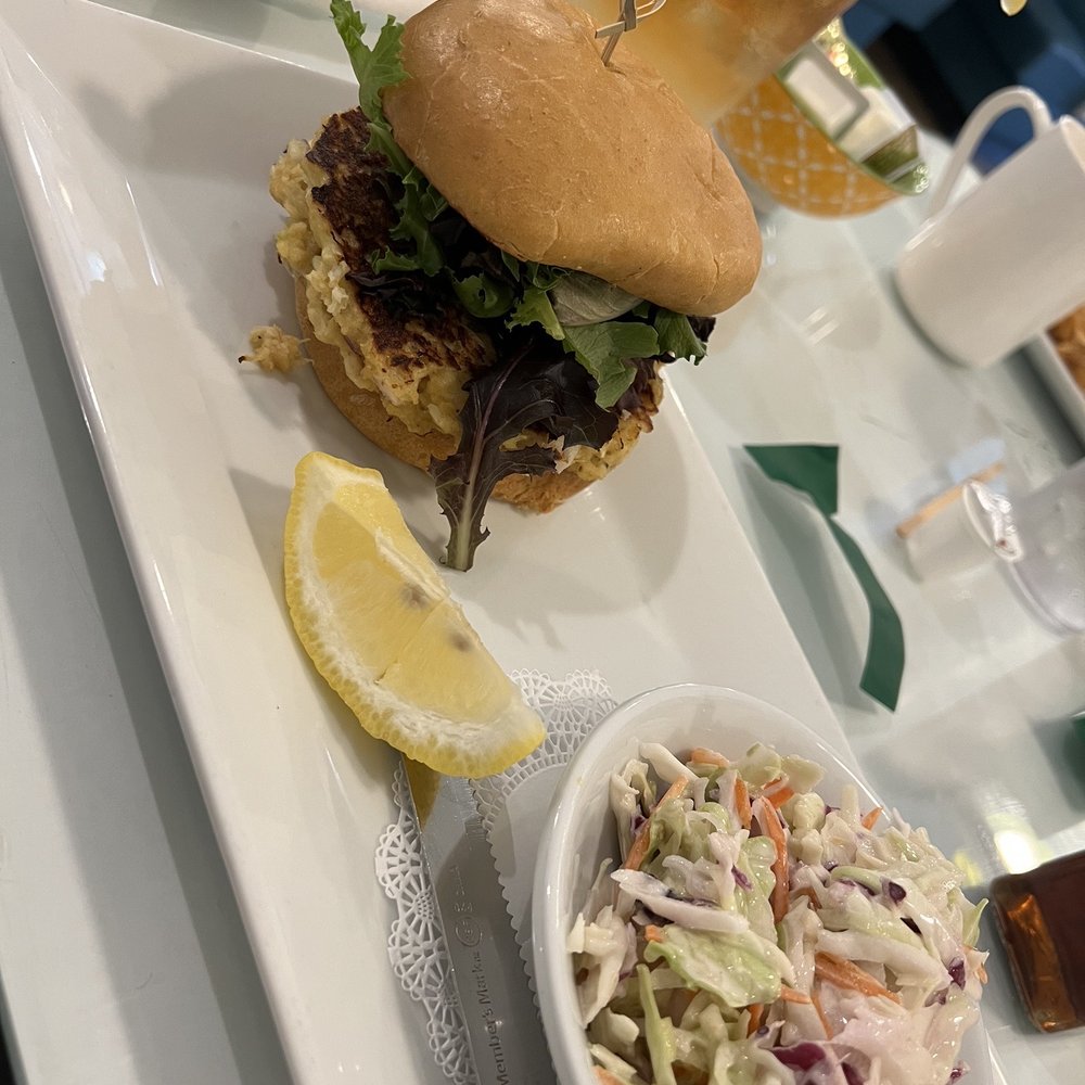 Lemon Tree - Crab Cake Sandwich - Breakfast & Brunch Near Me - Vero Beach, Florida