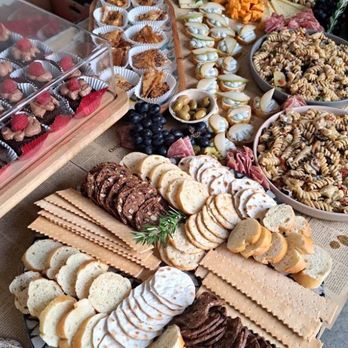 Picnics From The Vine - Caterers Near Me