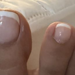 Gel pedi which its not even... it should be square! This is not square.. picture doesnt do it justice. Gel pedi which its not even... it should be square! This is not square.. picture doesnt do it justice.