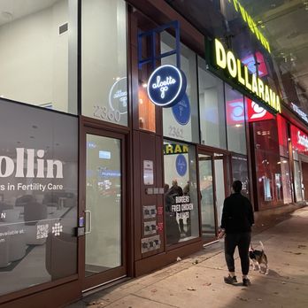 Aloette Go - Outside from the sidewalk to the south - Burgers Near Me - Toronto, Ontario
