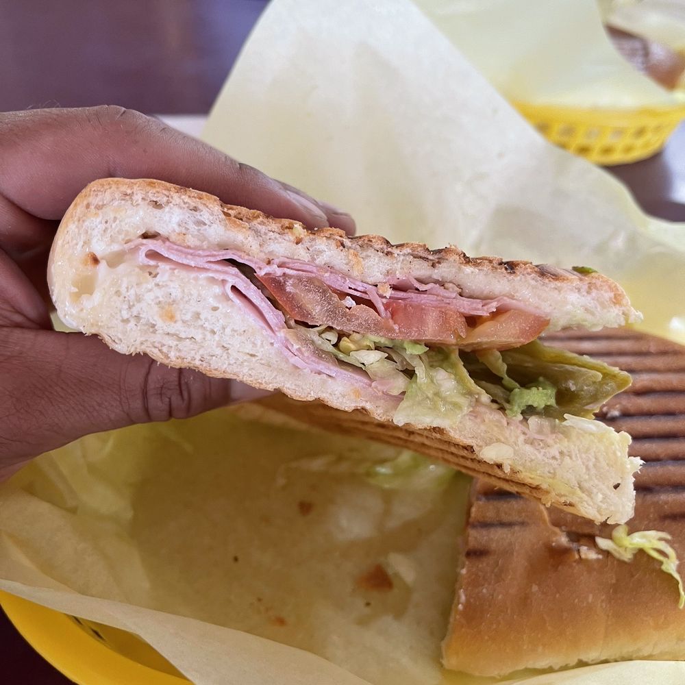 Rebecca's Juice Bar Y Cenaduria - Torta de jamon - Mexican Near Me - Oxnard, California