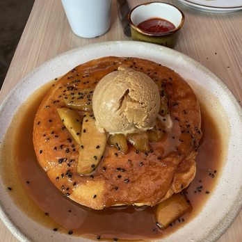 Lingo - Apple Tart Tatin Pancake (single stack) - New American Near Me - Brooklyn, New York