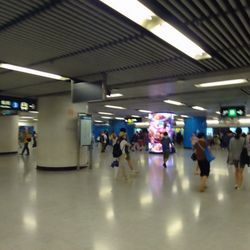 港鐵金鐘站 - Concourse